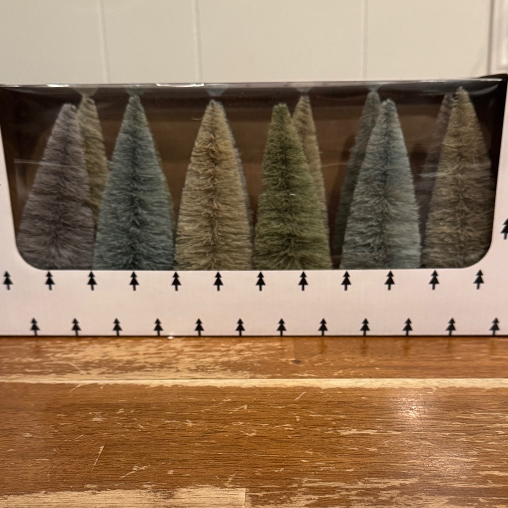 Cody Foster Multicolor Bottle Brush Trees Set